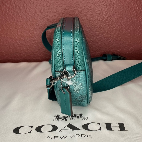 COACH CROSSBODY POUCH WITH HORSE & CARRIAGE PRINT - Picture 2 of 4